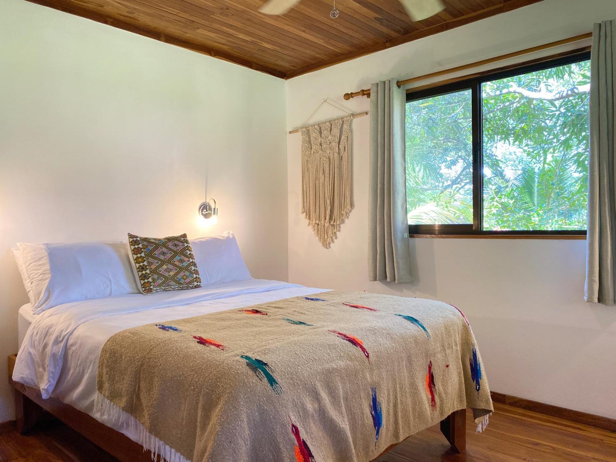 Casa Colores Montezuma Rum bild